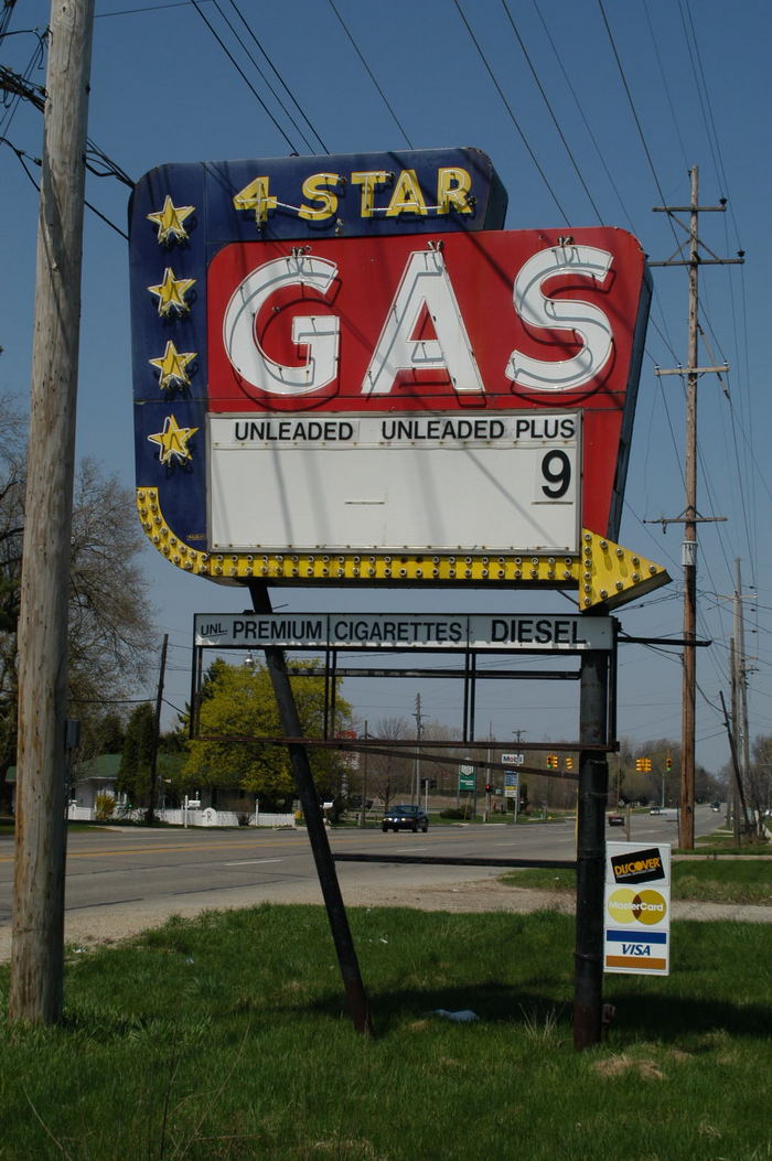 4 Star Gas - 2003 Photo